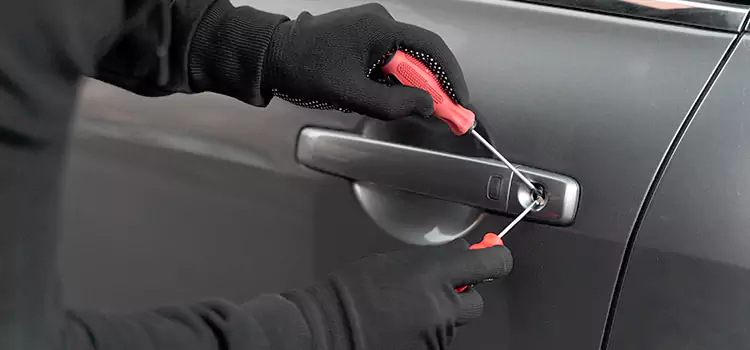 Locked Out of Car Help Holiday