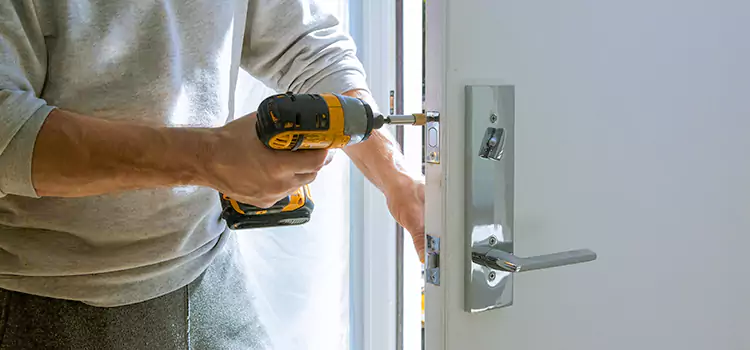 Door Knob Lock Repair Holiday