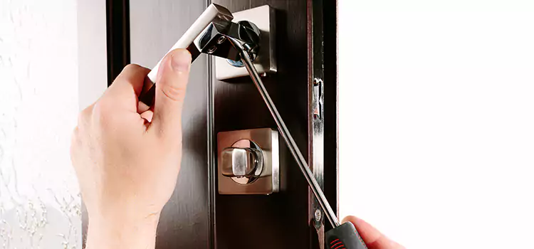 Door Lock Replacement Service Holiday
