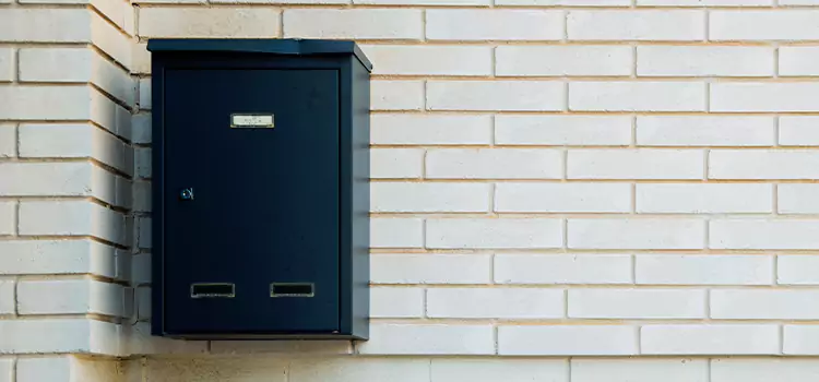 Mailbox Lock Repair Holiday