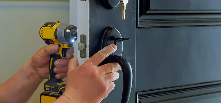Mobile Automotive Locksmith Holiday